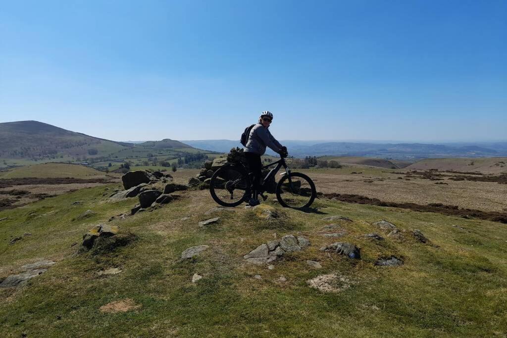 Rowan Cottages With Panoramic Views Of The Stiperstones And Walks On The Doorstep ชรูว์สเบอรี ภายนอก รูปภาพ